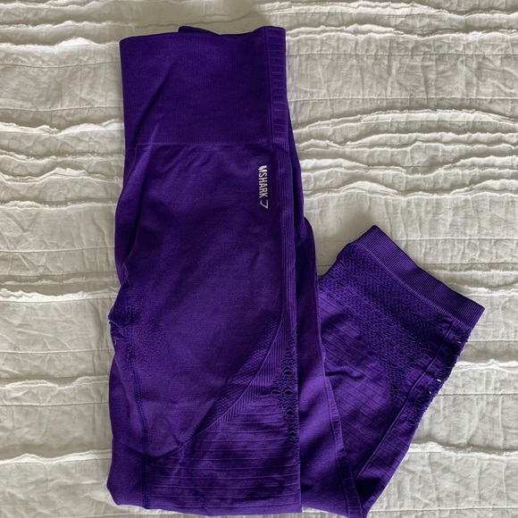 Gymshark Pants - Gymshark Women’s Vital Energy Crop Leggings